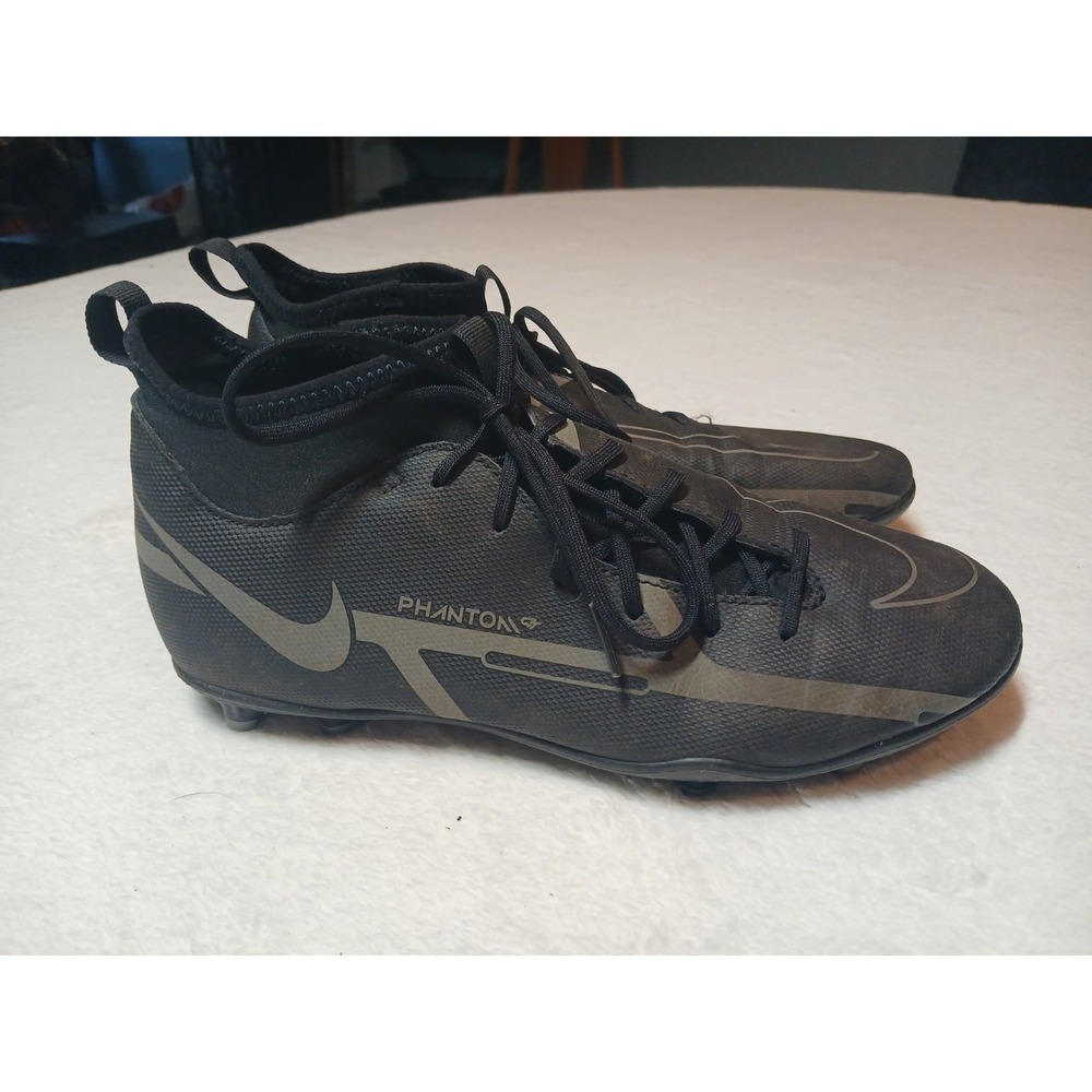 Nike Youth Jr. Phantom GT2 Club MG Soccer Cleats Size 6Y Black/Metallic Grey